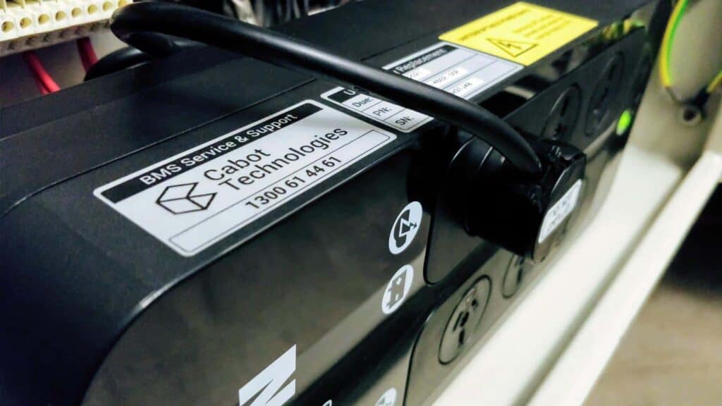 Why Uninterruptible Power Supplies (UPS) are essential for BMS